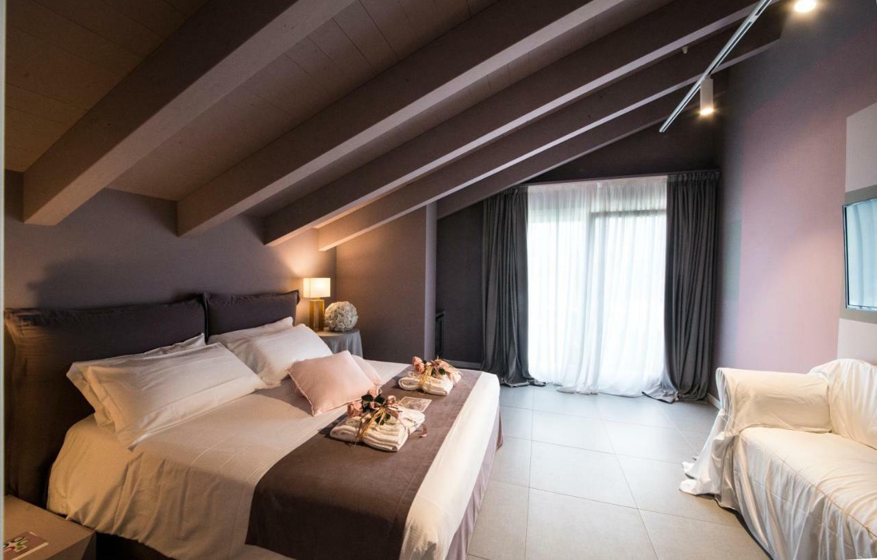 Art B&B Design Costa Volpino Extérieur photo